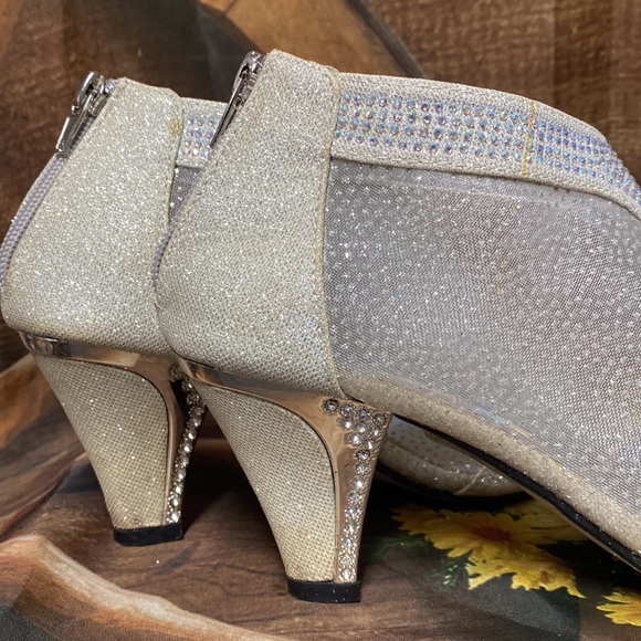 GUC Pierre Dumas Formal Heels - Picture 7 of 7